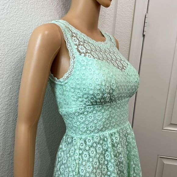 B Darlin Junior Dress Mint Green Scoop Neck Sleeveless Floral Lace Mini Lined - Picture 4 of 11